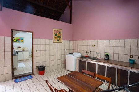 Casa à venda com 210m², 4 quartos e 2 vagasÁrea de Serviço