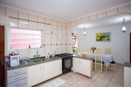 Casa à venda com 210m², 4 quartos e 2 vagasCozinha