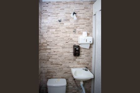 Casa à venda com 210m², 4 quartos e 2 vagasBanheiro de serviço