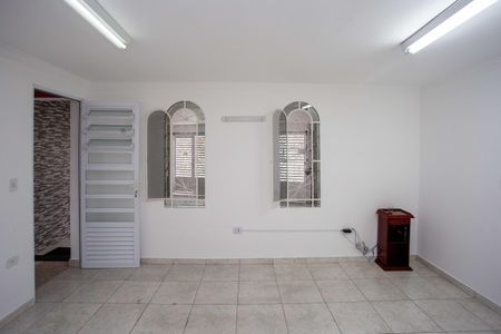 Casa à venda com 210m², 4 quartos e 2 vagasQuarto de Serviço