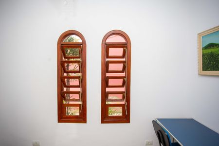 Casa à venda com 210m², 4 quartos e 2 vagasEscritório