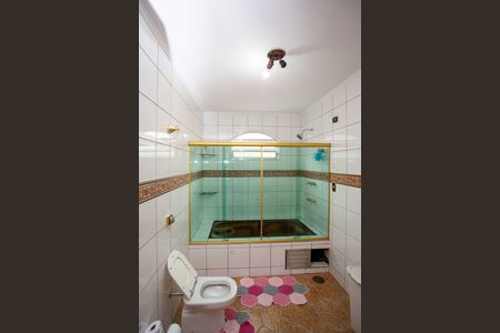 Casa à venda com 210m², 4 quartos e 2 vagasBanheiro 1