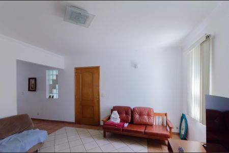 Sala de casa à venda com 6 quartos, 235m² em Cambuci, São Paulo