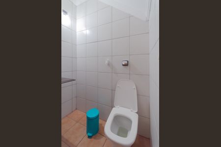 Casa à venda com 235m², 6 quartos e 2 vagas Casa à venda com 235m², 6 quartos e 2 vagasBanheiro 3