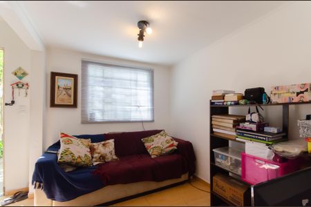 Casa à venda com 235m², 6 quartos e 2 vagas Casa à venda com 235m², 6 quartos e 2 vagasSala Casa 2