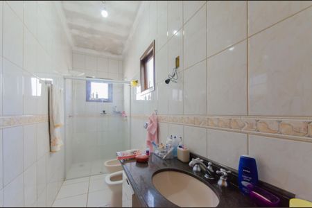 Casa à venda com 235m², 6 quartos e 2 vagas Casa à venda com 235m², 6 quartos e 2 vagasBanheiro 1