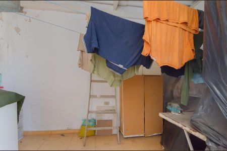 Casa à venda com 235m², 6 quartos e 2 vagas Casa à venda com 235m², 6 quartos e 2 vagasÁrea de Serviço Casa 2