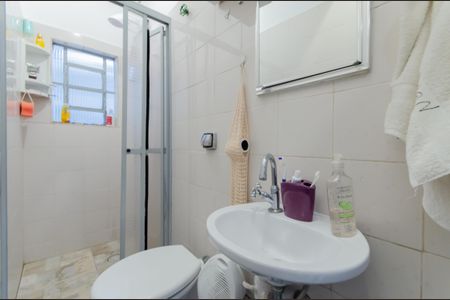 Casa à venda com 235m², 6 quartos e 2 vagas Casa à venda com 235m², 6 quartos e 2 vagasBanheiro Casa 2