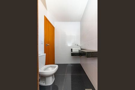 Apartamento à venda com 130m², 2 quartos e 3 vagasBanheiro da Suíte 2