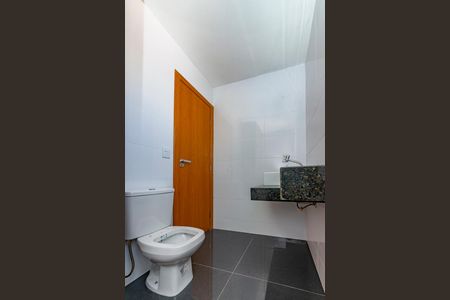 Apartamento à venda com 130m², 2 quartos e 3 vagasBanheiro da Suíte 2