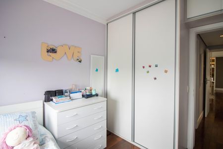 Apartamento à venda com 117m², 3 quartos e 2 vagasQuarto 2