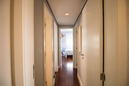 Apartamento à venda com 117m², 3 quartos e 2 vagasCorredor