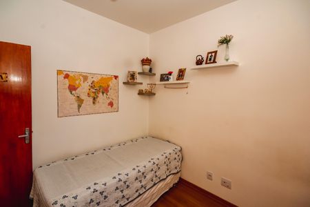 Apartamento à venda com 75m², 3 quartos e 1 vagaQuarto 2