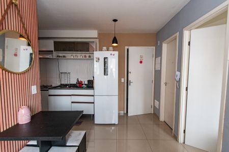 Apartamento à venda com 34m², 2 quartos e sem vaga Apartamento à venda com 34m², 2 quartos e sem vagaSala