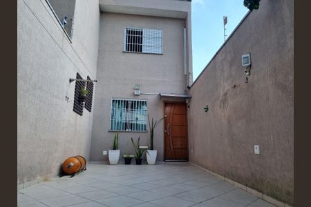 Casa à venda com 75m², 2 quartos e sem vagaEntrada