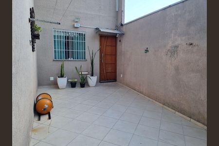 Casa à venda com 75m², 2 quartos e sem vagaEntrada