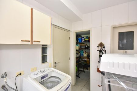 Apartamento à venda com 145m², 3 quartos e 3 vagasÁrea de Serviço