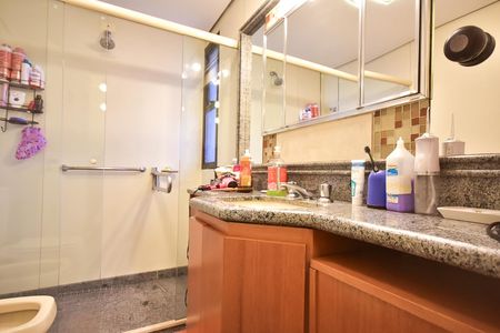 Apartamento à venda com 145m², 3 quartos e 3 vagasBanheiro Social