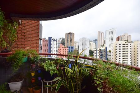 Apartamento à venda com 145m², 3 quartos e 3 vagasVaranda