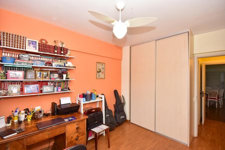 Apartamento à venda com 145m², 3 quartos e 3 vagasQuarto 2