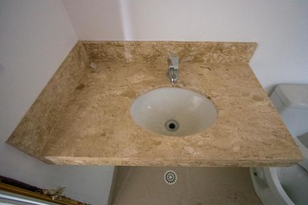 Apartamento à venda com 104m², 3 quartos e 2 vagasBanheiro social