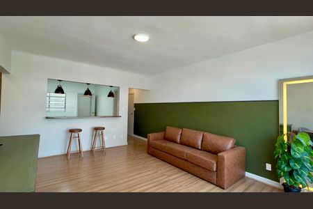 Apartamento à venda com 117m², 2 quartos e sem vaga Apartamento à venda com 117m², 2 quartos e sem vagaSala