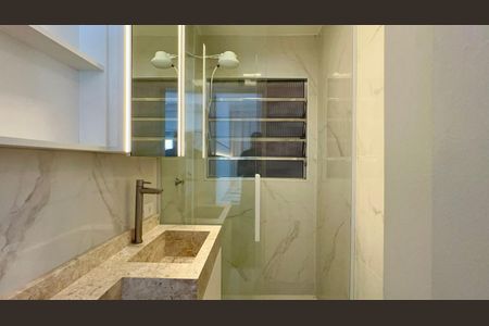 Apartamento à venda com 117m², 2 quartos e sem vaga Apartamento à venda com 117m², 2 quartos e sem vagaBanheiro da Suíte