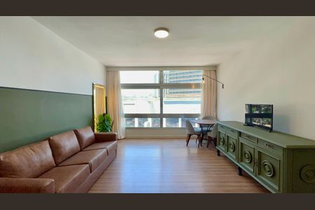 Apartamento à venda com 117m², 2 quartos e sem vaga Apartamento à venda com 117m², 2 quartos e sem vagaSala