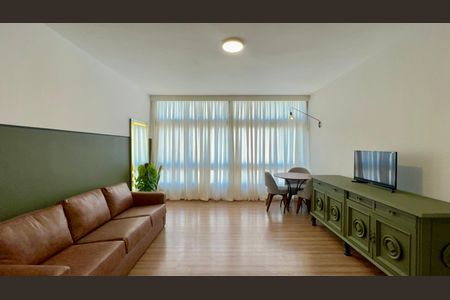 Sala de apartamento à venda com 2 quartos, 117m² em Pinheiros, São Paulo