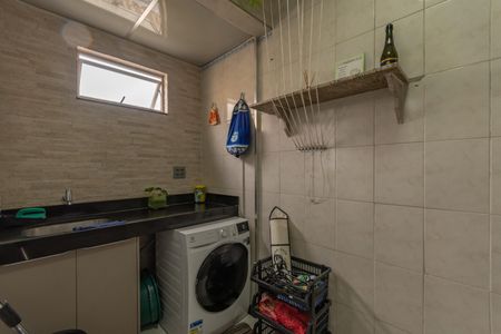 Apartamento à venda com 81m², 3 quartos e 1 vagaÁrea de Serviço
