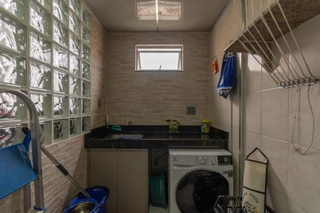 Apartamento à venda com 81m², 3 quartos e 1 vagaÁrea de Serviço