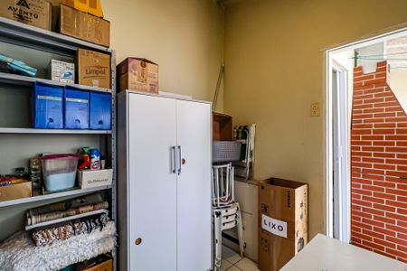 Casa à venda com 135m², 2 quartos e 2 vagasQuarto de Serviço