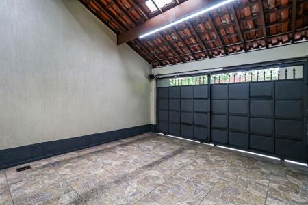 Casa à venda com 135m², 2 quartos e 2 vagasGaragem