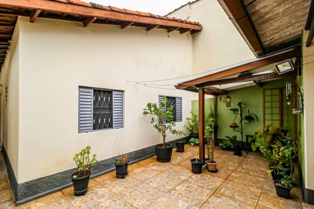 Casa à venda com 135m², 2 quartos e 2 vagasÁrea Externa