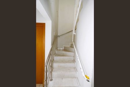 Apartamento para alugar com 120m², 3 quartos e 1 vagaEscada