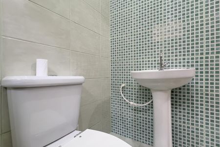 Casa à venda com 260m², 4 quartos e 3 vagas Casa à venda com 260m², 4 quartos e 3 vagasBanheiro de serviço