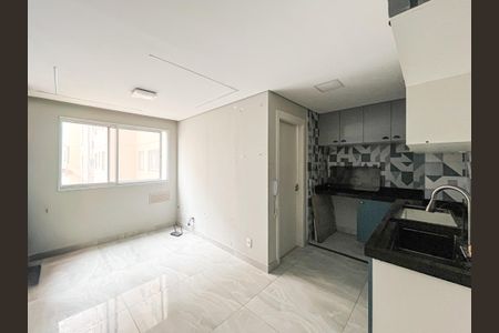 Apartamento à venda com 35m², 2 quartos e sem vaga Apartamento à venda com 35m², 2 quartos e sem vagaSala/Cozinha