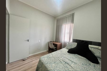 Apartamento à venda com 103m², 3 quartos e 1 vagaQuarto 2