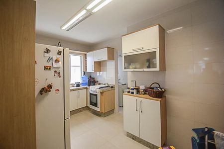 Apartamento à venda com 150m², 4 quartos e 3 vagasCozinha