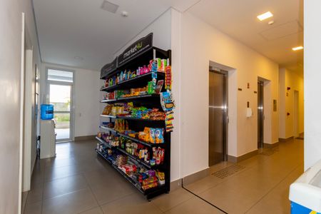 Apartamento para alugar com 71m², 2 quartos e 1 vaga Apartamento para alugar com 71m², 2 quartos e 1 vagaMini Mercado