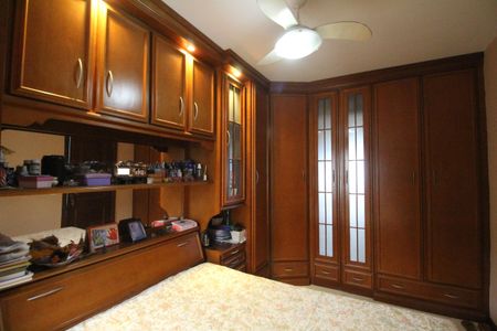 Casa de condomínio à venda com 121m², 3 quartos e 2 vagasSuíte