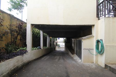 Casa de condomínio à venda com 121m², 3 quartos e 2 vagasÁrea comum - Entrada de carro