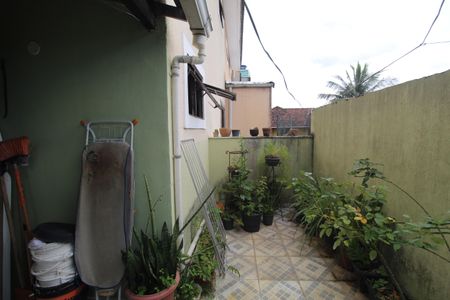 Casa de condomínio à venda com 121m², 3 quartos e 2 vagasÁrea de serviço