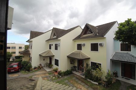 Casa de condomínio à venda com 121m², 3 quartos e 2 vagasSuíte - Vista