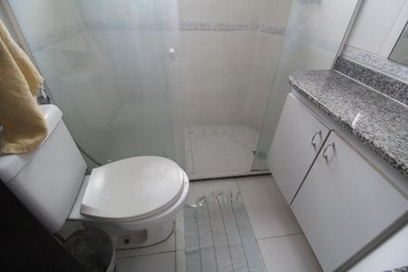 Casa de condomínio à venda com 121m², 3 quartos e 2 vagasBanheiro social