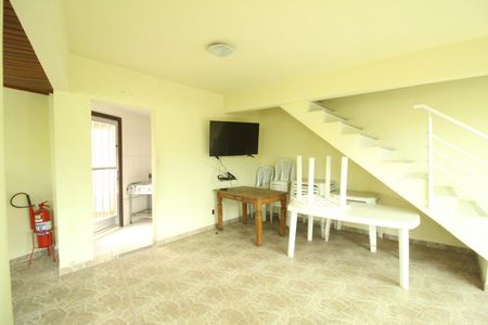 Casa de condomínio à venda com 121m², 3 quartos e 2 vagasÁrea comum - Salão de festas