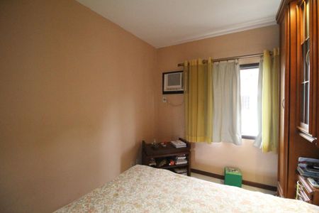 Casa de condomínio à venda com 121m², 3 quartos e 2 vagasSuíte