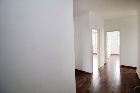 Corredor  de apartamento à venda com 2 quartos, 50m² em Irajá, Rio de Janeiro