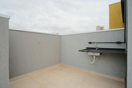 Apartamento à venda com 33m², 2 quartos e sem vagaÁrea comum