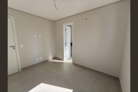 Apartamento à venda com 120m², 3 quartos e 4 vagasQuarto Suíte 2